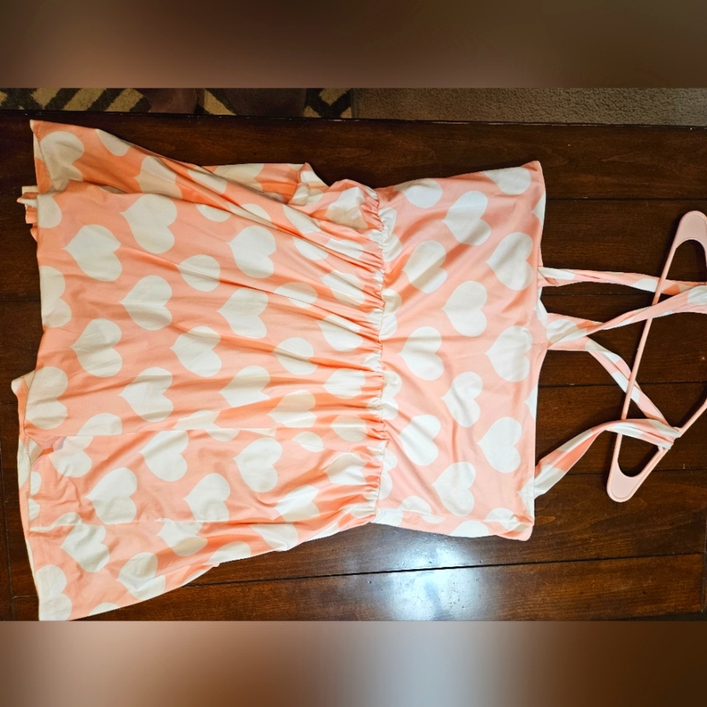 Summer dress 👗 pink with white hearts super soft, strechy and cute!